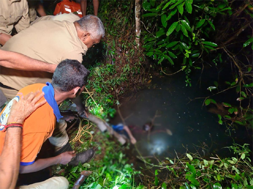 Woman dead body 